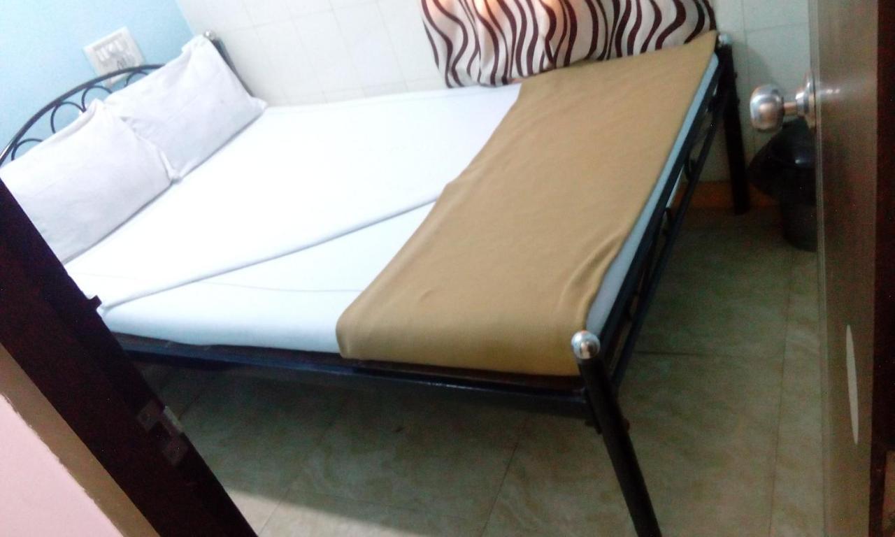 Hotel Central Inn Мумбаи Экстерьер фото